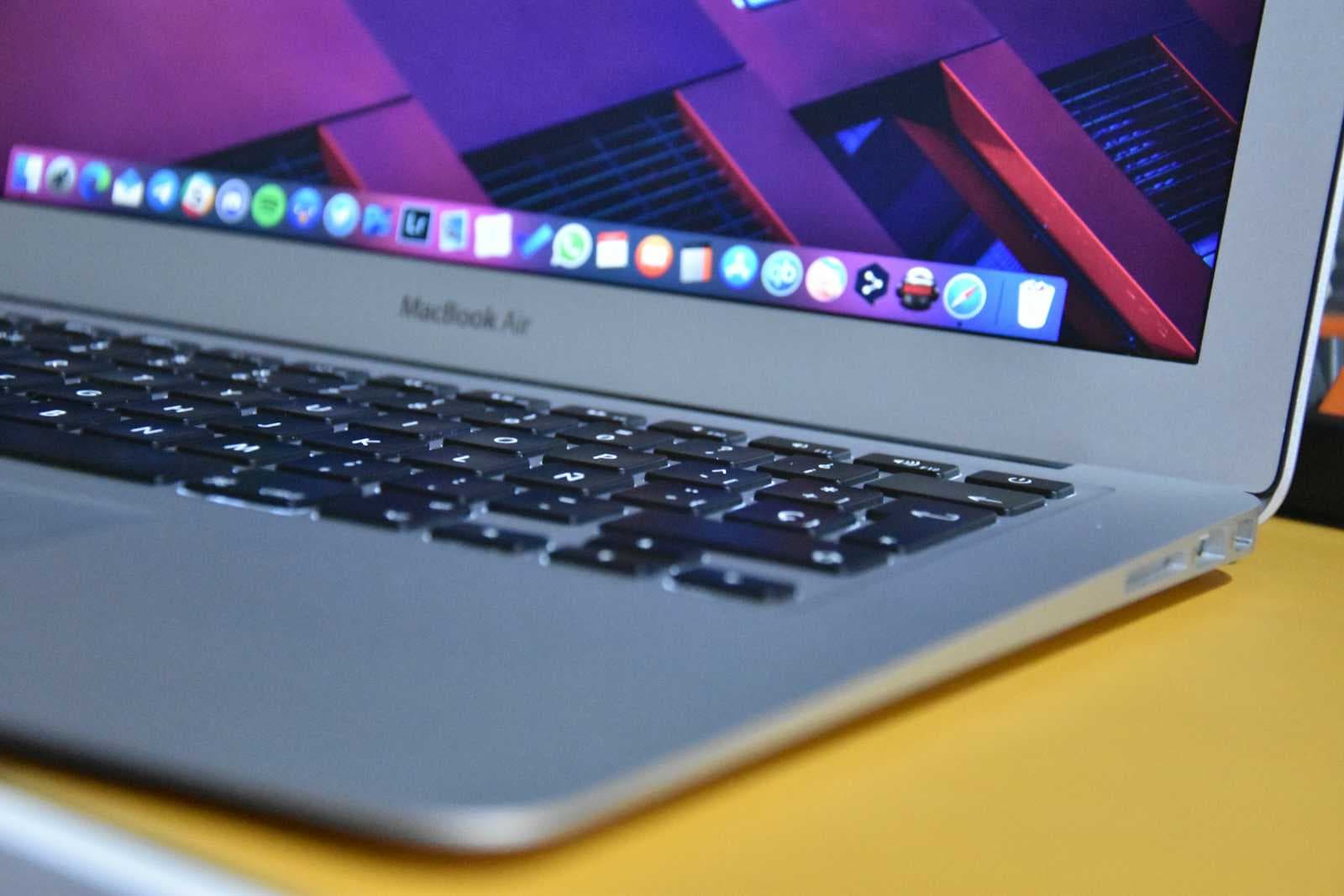 Apple macOS and Amethyst Tiling Window Manager